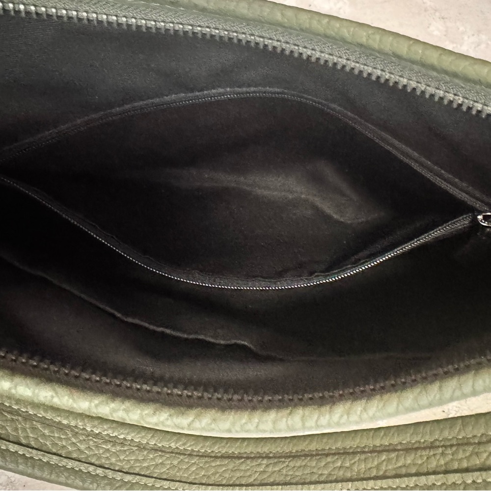 Coach Olive Green Pebbled Leather Shoulder Hobo with Matching Wallet - Picture 4 of 12